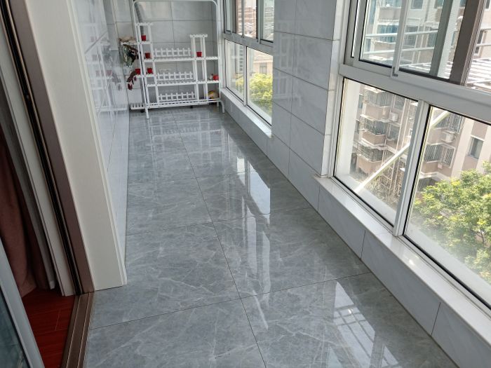 春天花园 3室2厅1卫 75m&sup2;