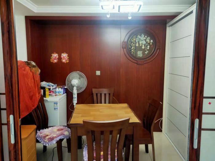 新港花苑 2室2厅1卫 106m&sup2;