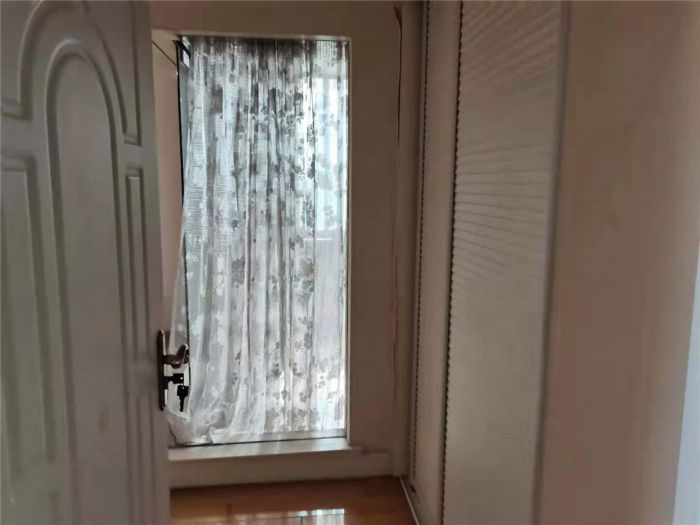 春晖花园 3室2厅2卫 140m&sup2;
