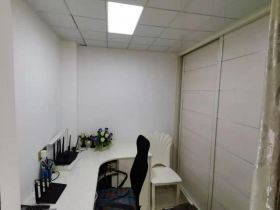 五山家园 4室2厅1卫 131m&sup2;