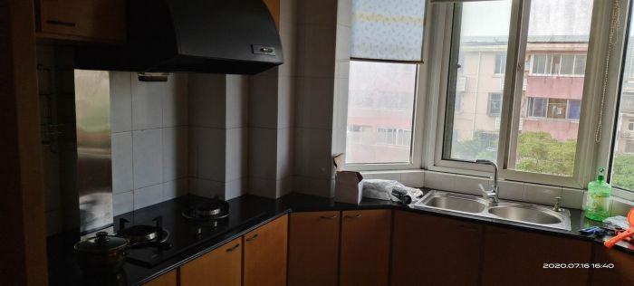 翡翠花园 3室2厅1卫 105.9m&sup2;
