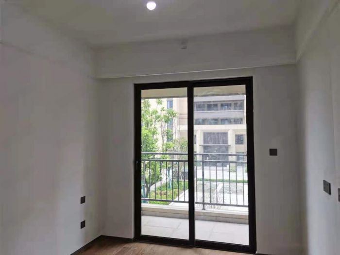 春风南岸东园 3室2厅1卫 96m&sup2;