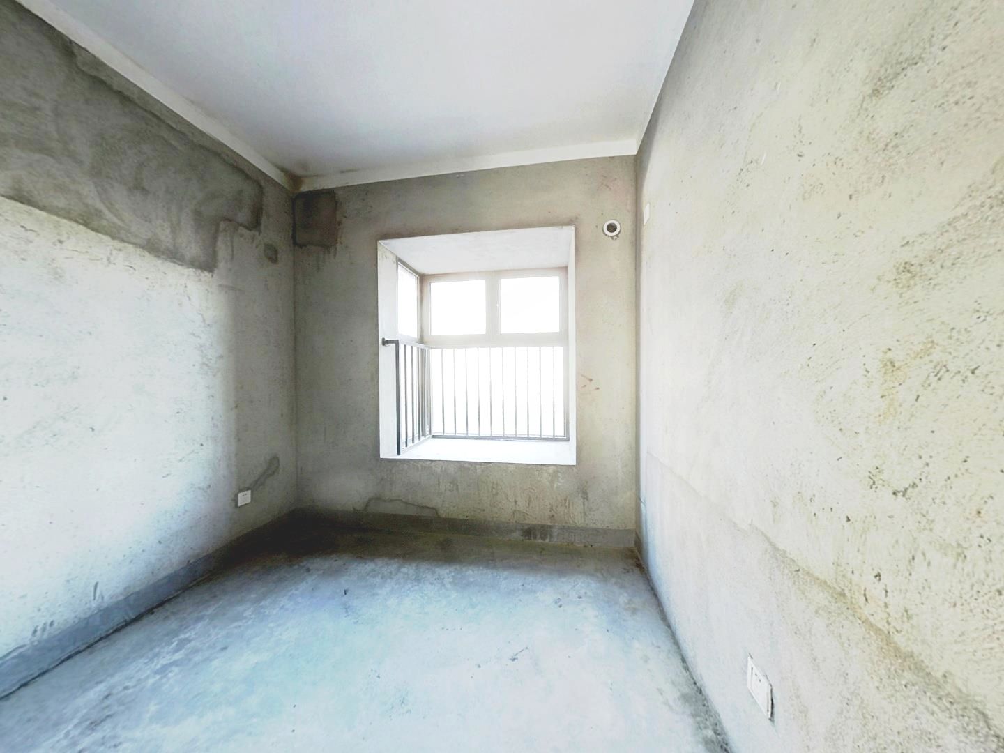 华强城 4室2厅2卫 148m&sup2;