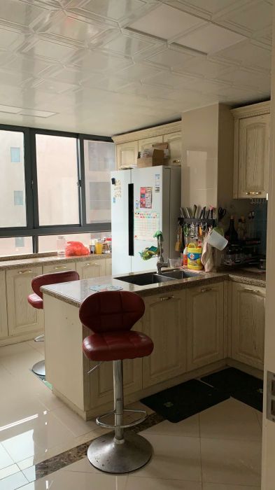 中港城世家 4室2厅2卫 189m&sup2;