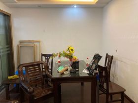 天都花苑 2室1厅1卫 80m&sup2;