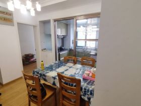 华强城 3室2厅2卫 117m&sup2;
