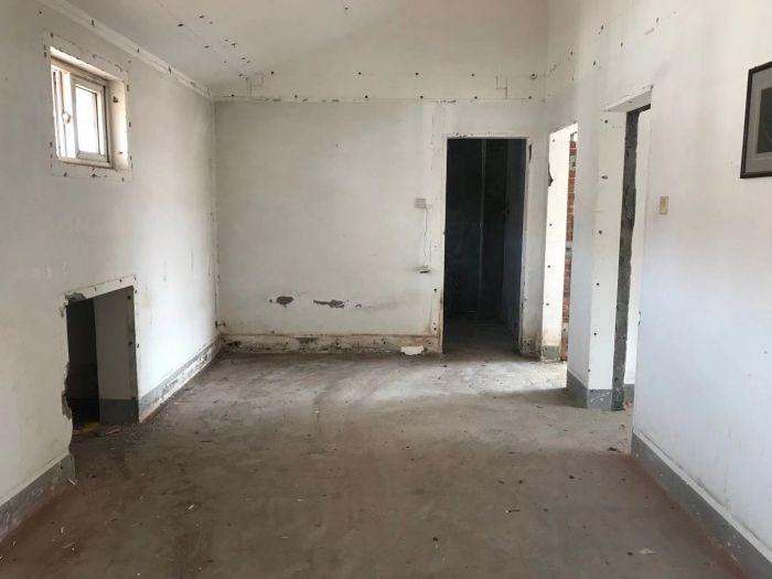 外滩小区 5室3厅2卫 222m²