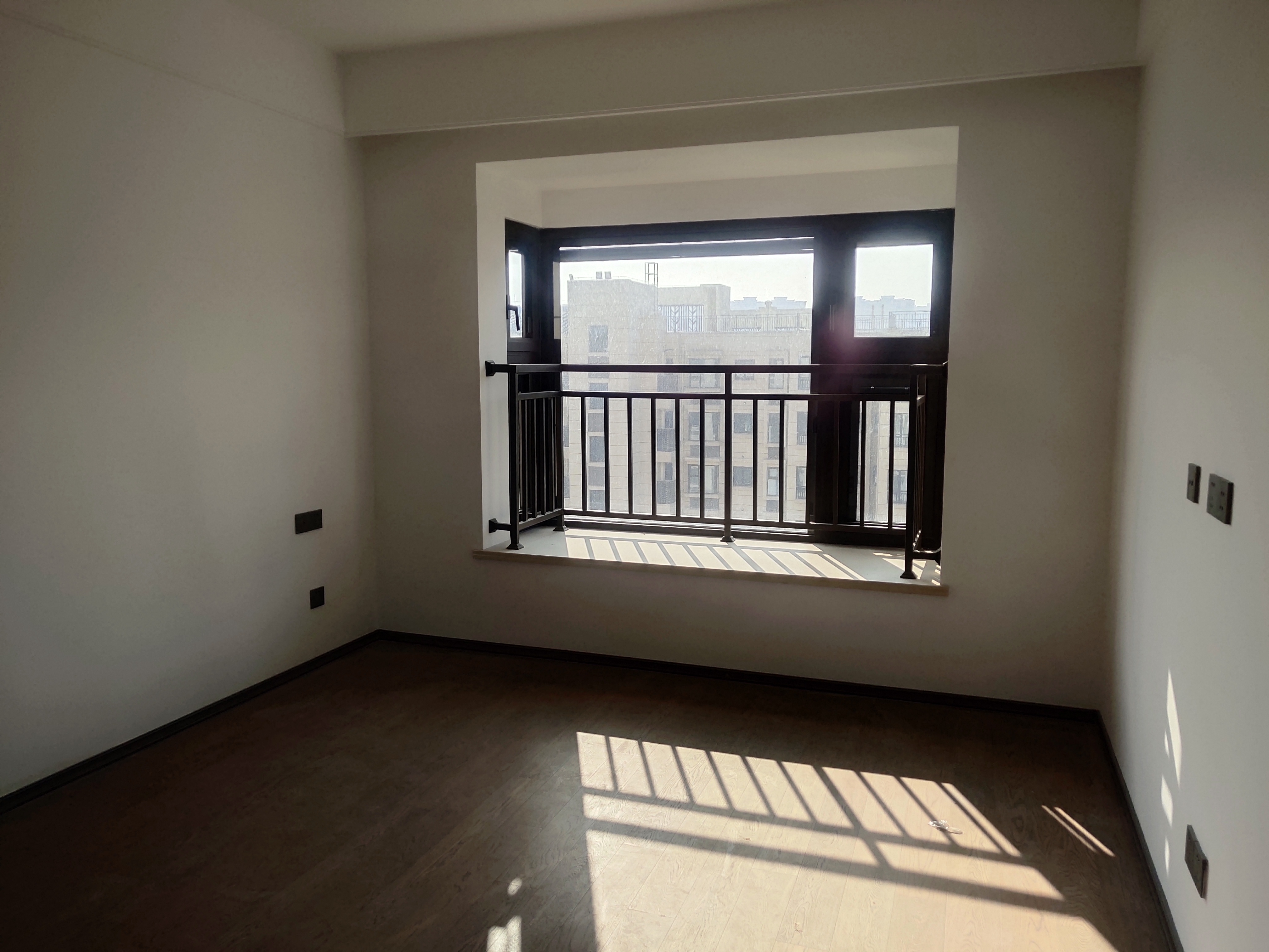 春风南岸东园 3室2厅2卫 136.00m&sup2;