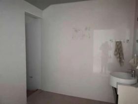 越江新村 3室1厅1卫 138m&sup2;