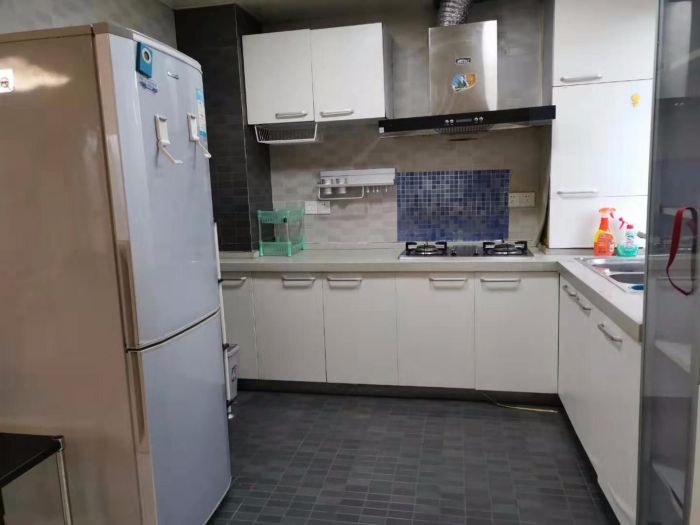 凤凰莱茵苑 3室1厅2卫 160m&sup2;