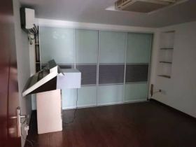 鸿运大厦 2室1厅1卫 65m&sup2;