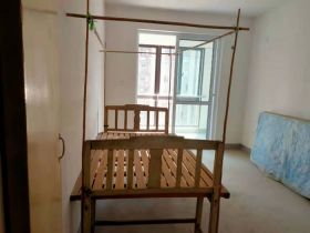 紫东南苑南区 3室2厅1卫 122m&sup2;