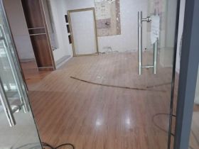 鸿运大厦 1室1厅1卫 40m&sup2;