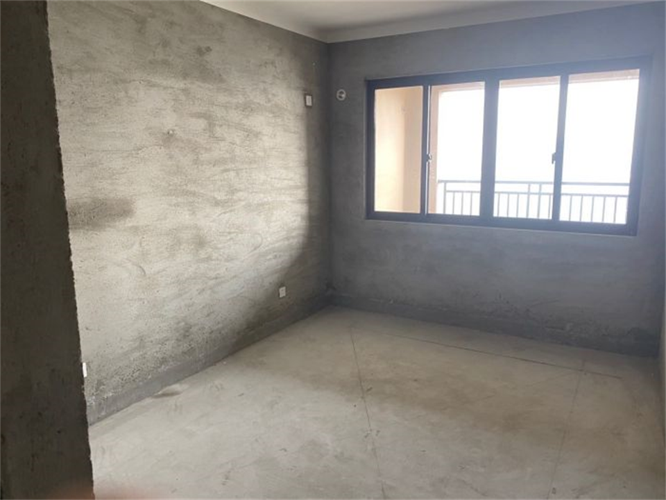 华强城 4室2厅2卫 158m²