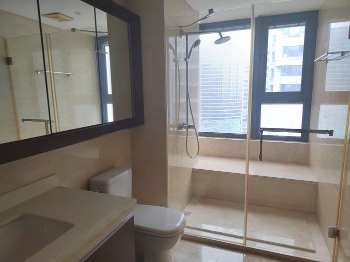 圆融广场公馆 3室2厅2卫 183m&sup2;