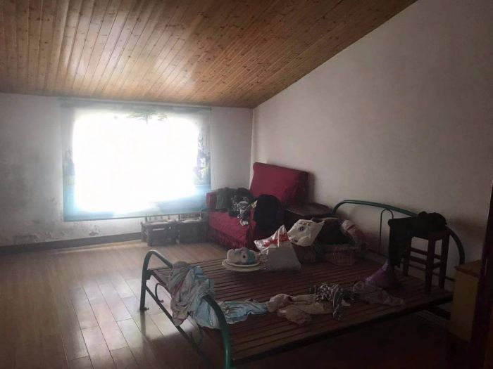 易家桥新村 3室1厅1卫 79m&sup2;