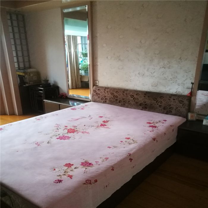白家园 3室1厅1卫 82m&sup2;