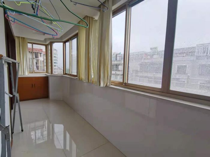 天都花苑 6室2厅2卫 225m&sup2;