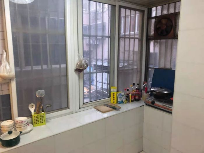 任港路2号 1室1厅1卫 50m&sup2;