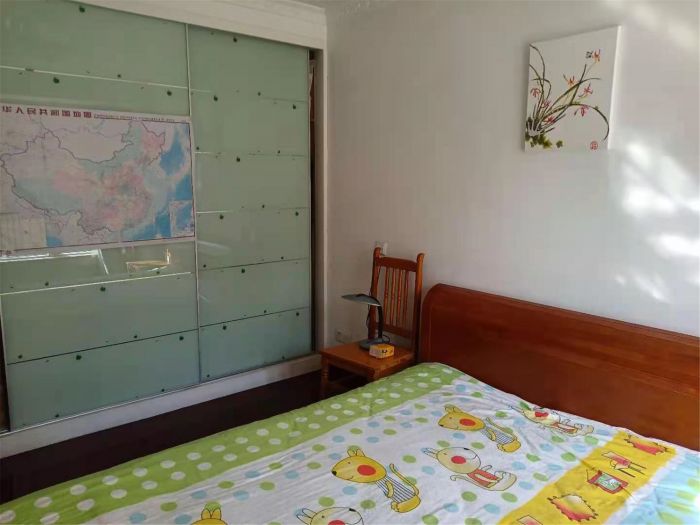 春晖花园 3室2厅2卫 136m&sup2;