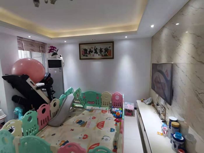 新港花苑 4室2厅2卫 106.5m&sup2;