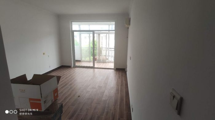爱玛花苑 4室2厅2卫 136m&sup2;