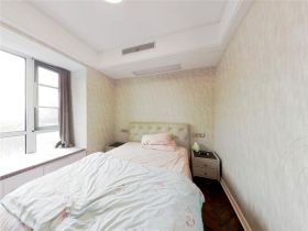 中海碧林湾 4室2厅2卫 140m&sup2;