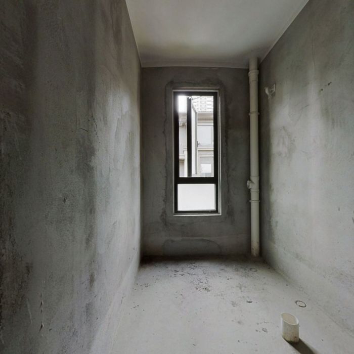 绿地新里城 3室2厅3卫 140m&sup2;