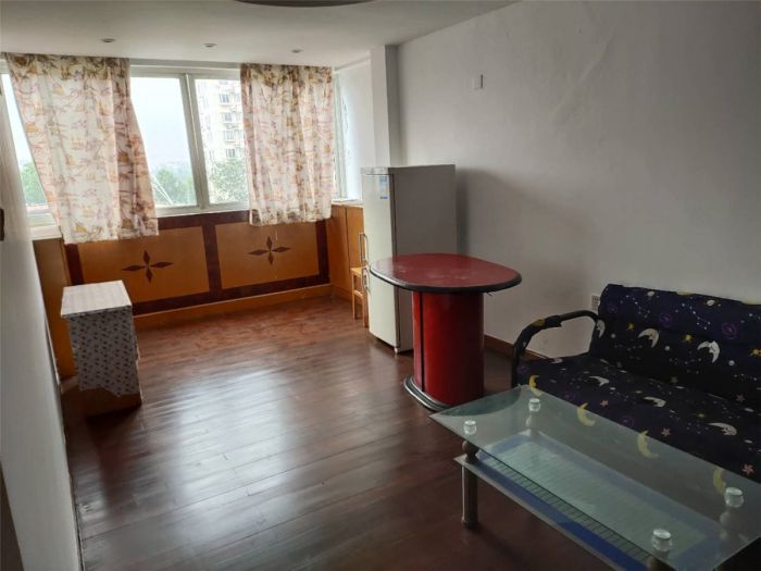 启秀南苑 3室2厅1卫 99m&sup2;