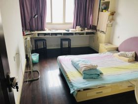 前景花苑 3室2厅1卫 131m&sup2;
