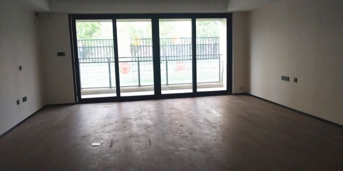 万科翡翠公园 3室2厅2卫 125m&sup2;