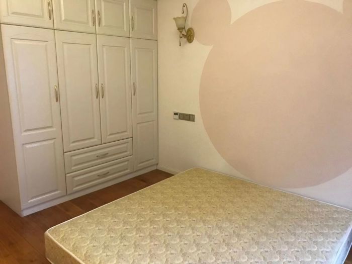 意邦绿墅湾 3室2厅2卫 143m&sup2;