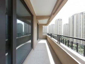 保利香槟国际 4室2厅2卫 136.8m&sup2;