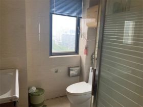 万通城 2室1厅1卫 96m&sup2;