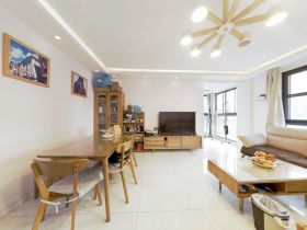 友谊嘉御龙庭 3室2厅1卫 97m&sup2;