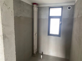 华强城 3室2厅1卫 120m&sup2;