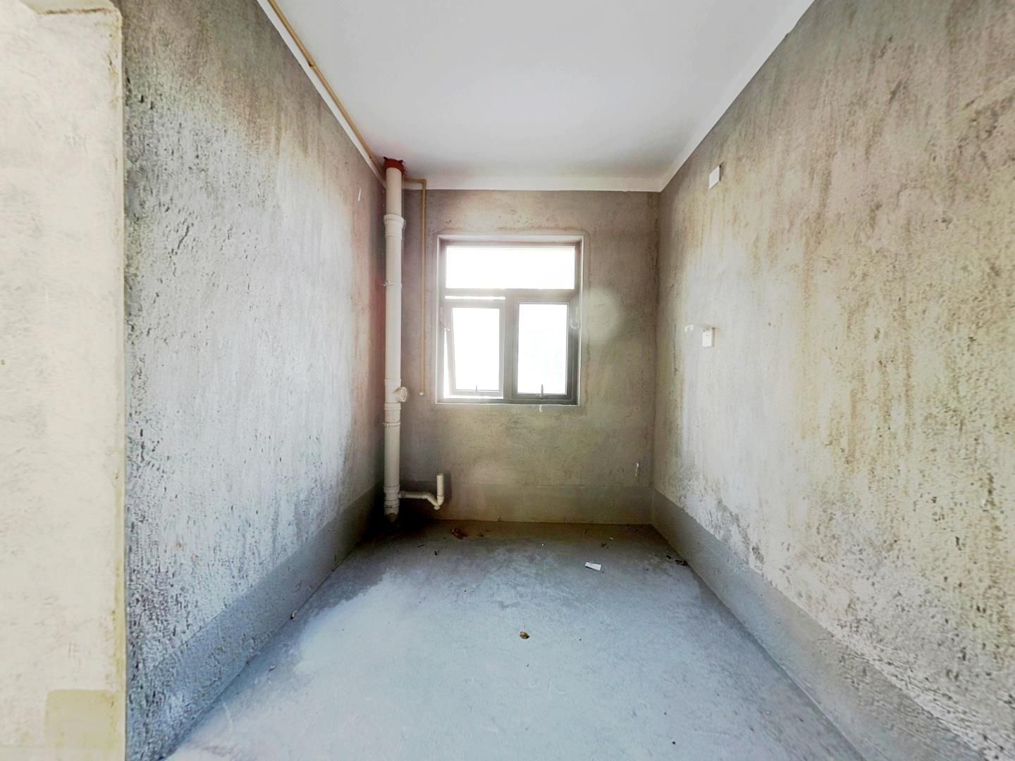 华强城 4室2厅2卫 148m&sup2;