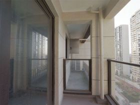 雍华府 4室2厅2卫 136.2m&sup2;