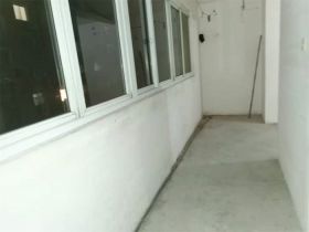 滨江花园 3室2厅1卫 130m&sup2;