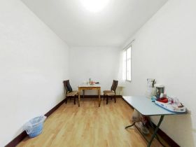 城港新村 1室1厅1卫 47m&sup2;
