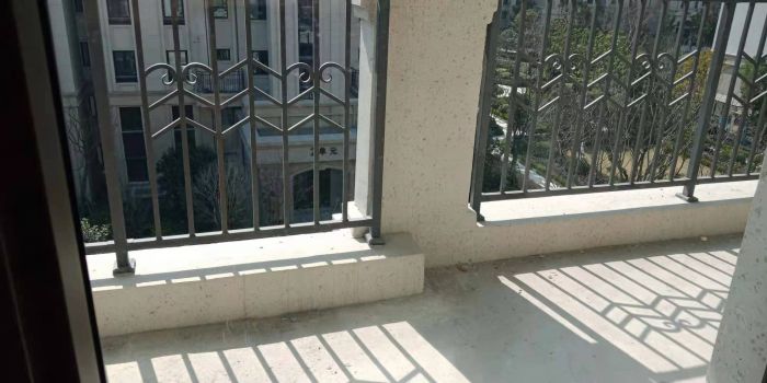 中海铂樾府 5室2厅3卫 208m&sup2;