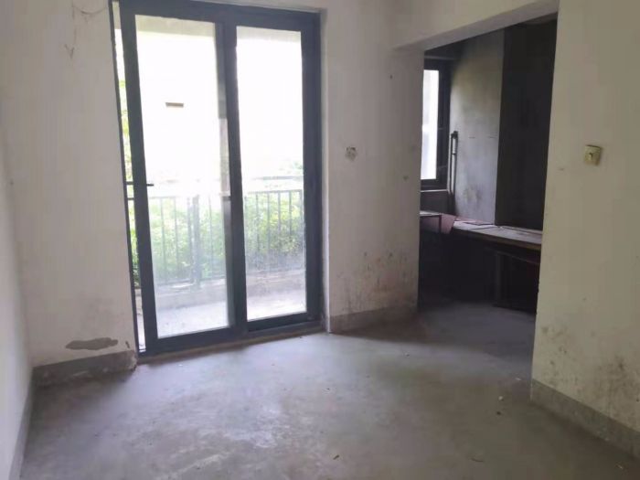 金水湾花园 4室2厅2卫 166m&sup2;