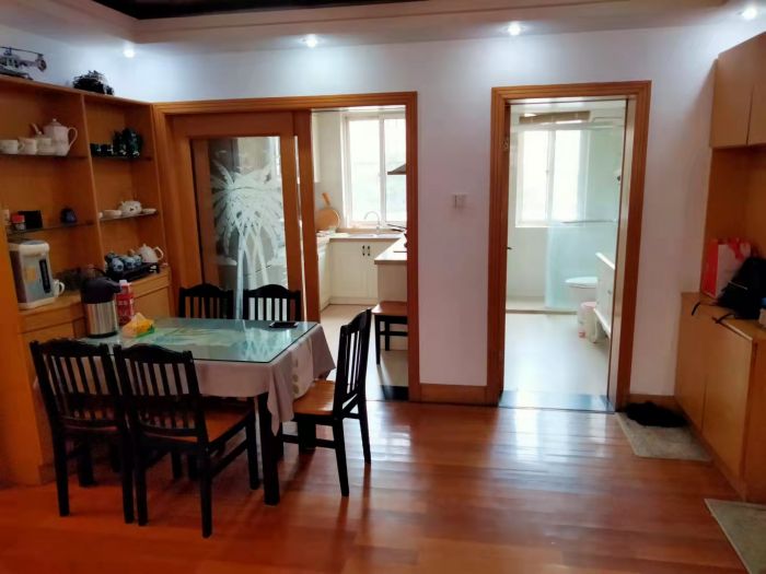 光明东村 4室2厅2卫 143.9m&sup2;