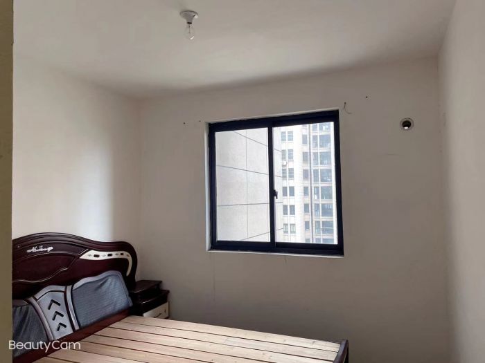 瑞兴花园 3室2厅2卫 134m&sup2;