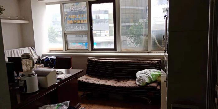 宝隆大厦 4室2厅2卫 169.02m&sup2;