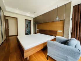中南世纪花城三期 3室2厅2卫 138m&sup2;