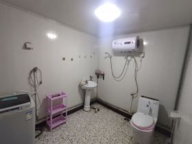新港花苑 5室1厅2卫 135m&sup2;