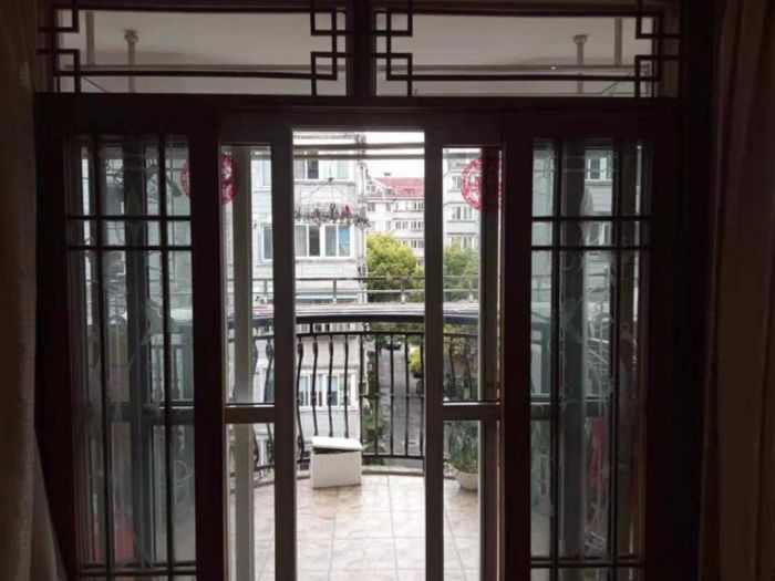 朝晖花园 3室1厅2卫 176.8m&sup2;