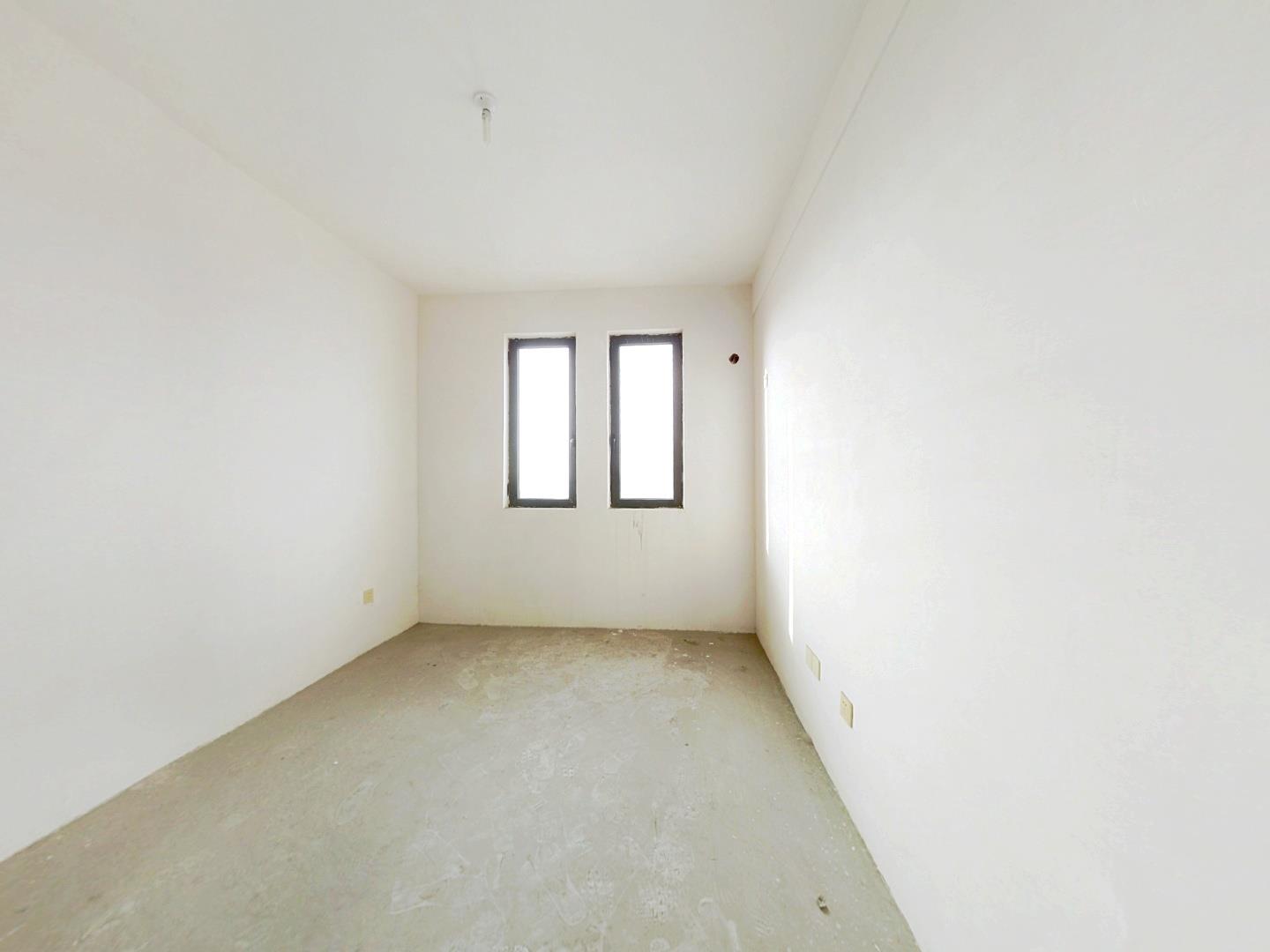 中港城世家 4室2厅2卫 189m&sup2;