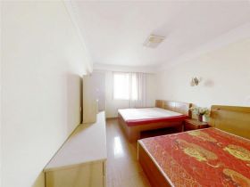 炜建花苑 3室2厅1卫 132m&sup2;